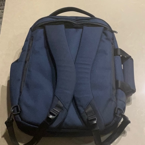 AER Flight Pack 2 - Navy Blue - Perfect Condition - Picture 3 of 3